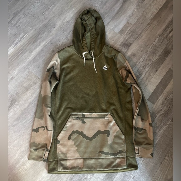 Burton Tops - Burton Camo Hoodie